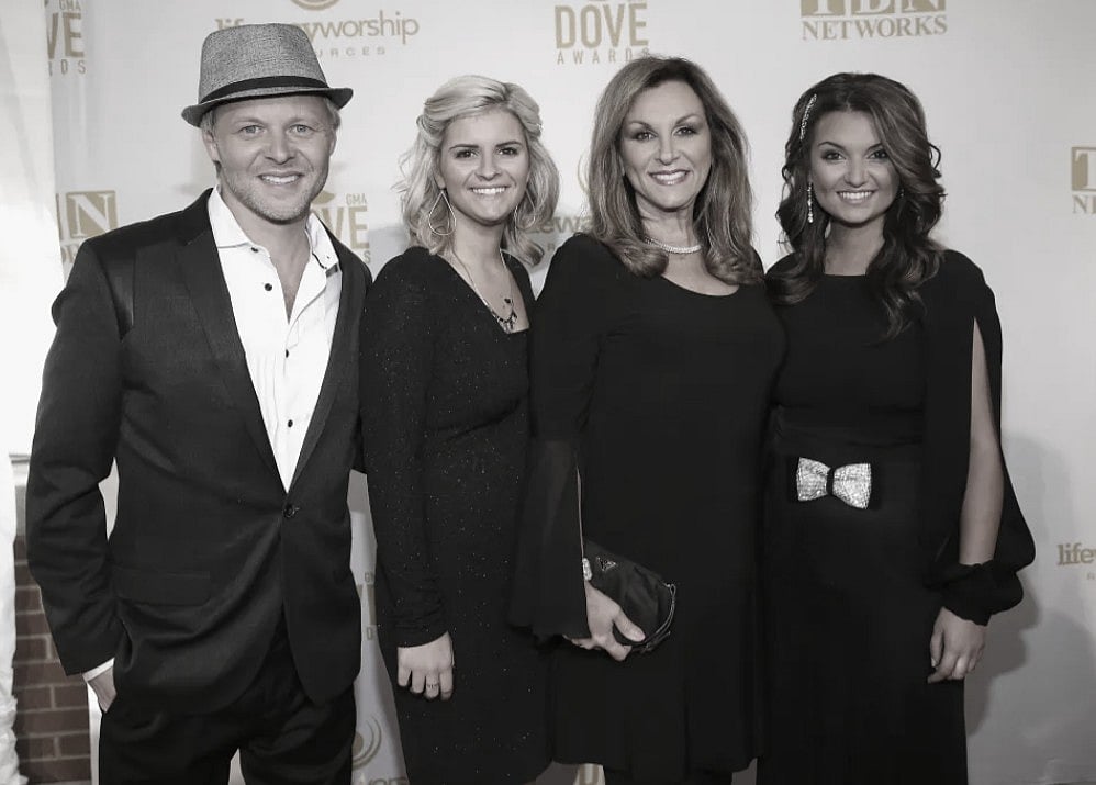 Jason Clark (Far left), Kelly Nelon Clark (Middle right), and Amber Nelon Clark (Far right) Died In A Plane Crash Over Wyoming. - Getty Images
